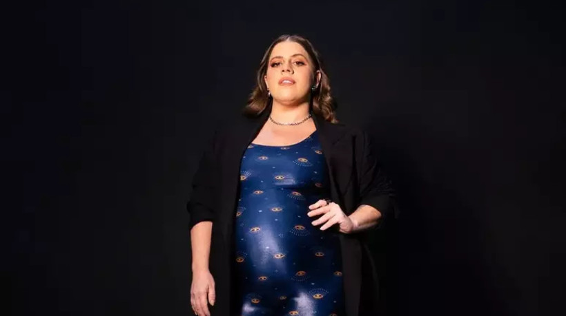 Tati Machado se emocionou ao retornar ao palco do Domingão do Huck após perda gestacional