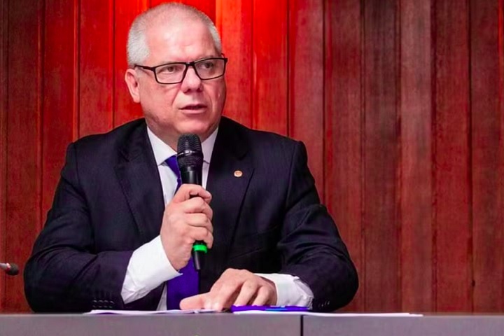 Como consequência da operação, o presidente do INSS, Alessandro Stefanutto, foi demitido do cargo.