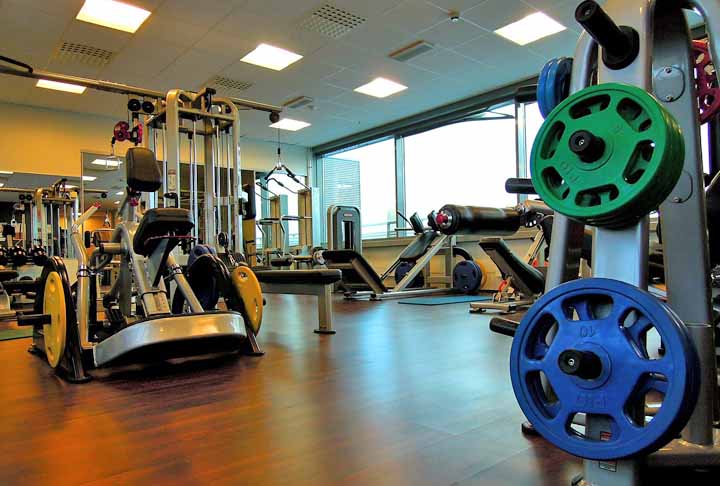 Diante disso, se abre o debate sobre as regras de conduta da academia, que presumem respeitar o espaço um dos outros e a coletividade dentro daquele ambiente. 