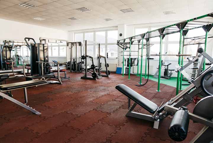 Por outro lado, o educador físico e proprietário do Centro de Treinamento TPFit, Angelo Zorzanelli, disse na época que faltou educação ao rapaz para explicar o estilo de série e exercícios que estava praticando naquele momento.