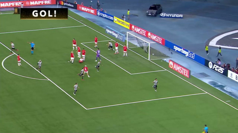 Igor Jesus ganha no alto e amplia para o Botafogo na CONMEBOL Libertadores