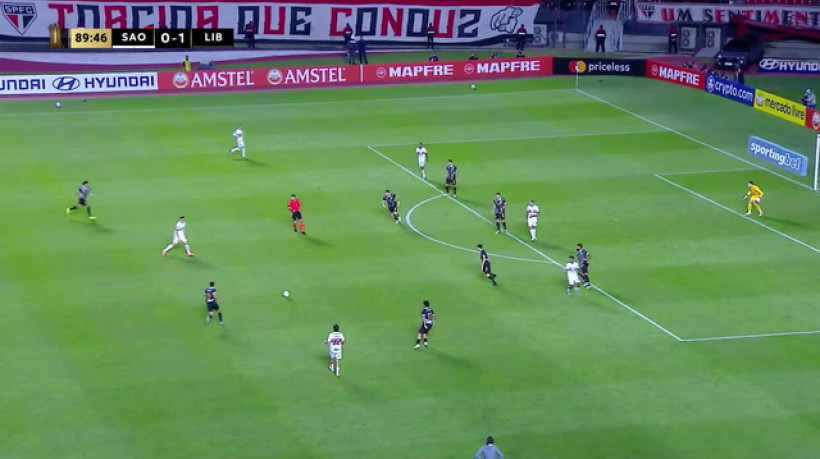 Garoto de 17 anos marca golaço e empata partida para São Paulo no último minuto; veja