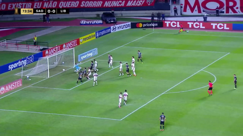 GOL DO LIBERTAD! Gustavo Aguilar desvia bola e tira Rafael do lance; veja