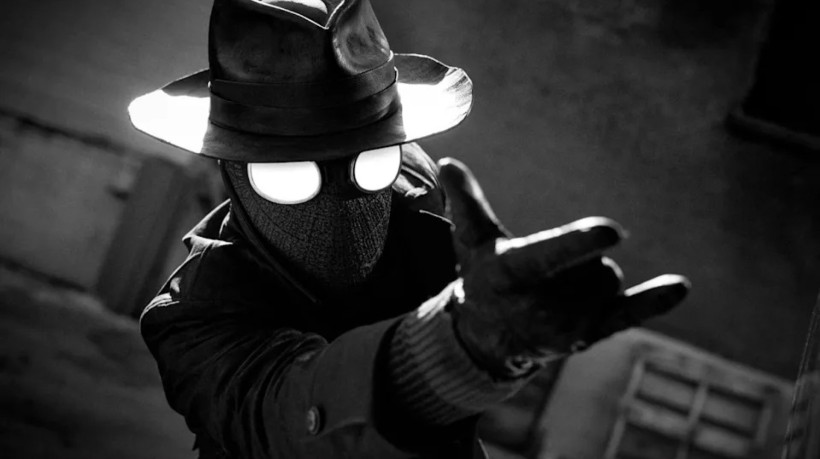 O justiceiro noir Peter Parker, vivido por Nicolas Cage, ganhará série própria no Prime Video com estreia prevista para 2026 e clima sombrio retrô