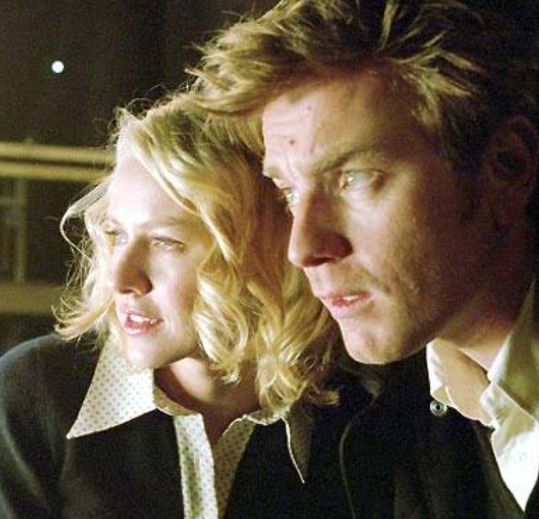 A trama mostra um psiquiatra que trabalha em uma universidade americana que tenta impedir que seu paciente Henry cometa suicídio. A medida que o profissional estuda o caso, coisas estranhas acontecem com o jovem. Focado em ajudar, o psiquiatra  se envolve  numa misteriosa jornada da alma.