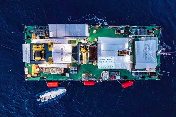 Os anéis foram detectados pela primeira vez em 2011, durante um mapeamento da costa da Córsega, mas sua origem só foi esclarecida em 2021, após expedições de mergulho em águas profundas.