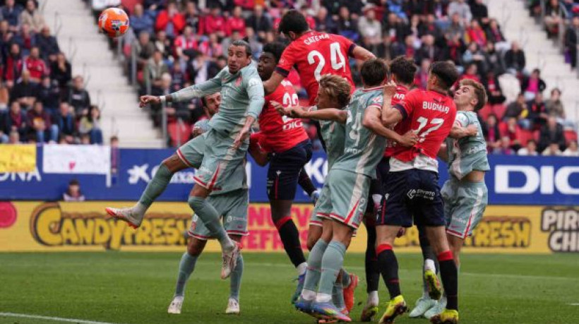 Colchonero não faz boa partida e acaba derrotado por 2 a 0 no Estádio El Sadar, em Pamplona, pela 36ª rodada de LaLiga