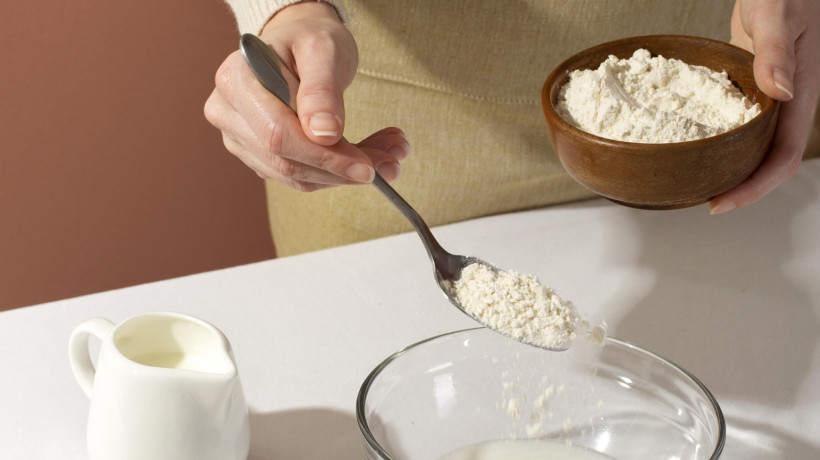 Versátil e prático, o Whey Protein vai além dos shakes e pode ser usado em receitas doces e salgadas que ajudam a turbinar a alimentação diária