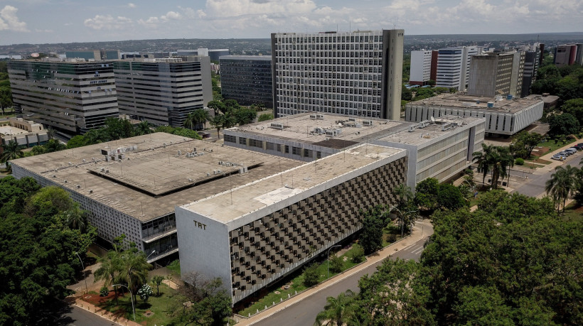 Prédios do TRT e STM, no Setor de Autarquias Sul em Brasília