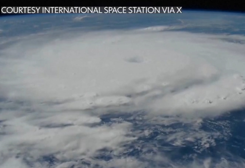 Já o furacão Beryl matou 18 pessoas ao ganhar força no estado do Texas e no Caribe. E a passagem do furacão Debby pela Flórida, deixou pelo menos seis mortos, mas depois perdeu força ao chegar à Geórgia se transformou em tempestade