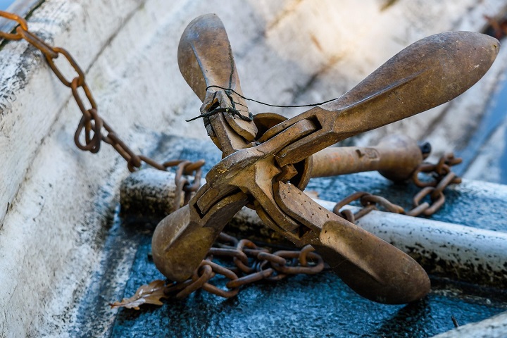 Há um receio de que suas âncoras possam destruir esse tesouro submarino sem chance de recuperação.