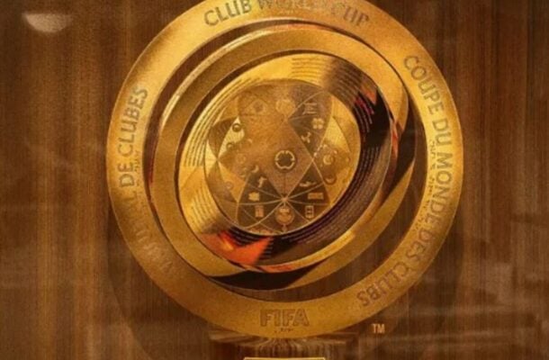 Rúbeo Hagrid (Robbie Coltrane) – Guardião das chaves e terras de Hogwarts, tem um enorme coração e amor por criaturas mágicas. Amigo fiel de Harry, é uma figura paternal em sua jornada.
