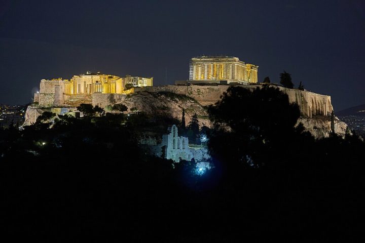 Os passeios exclusivos, destinados a grupos de até cinco pessoas, podem ser agendados para às 7 da manhã ou para o período noturno, após às 20h.