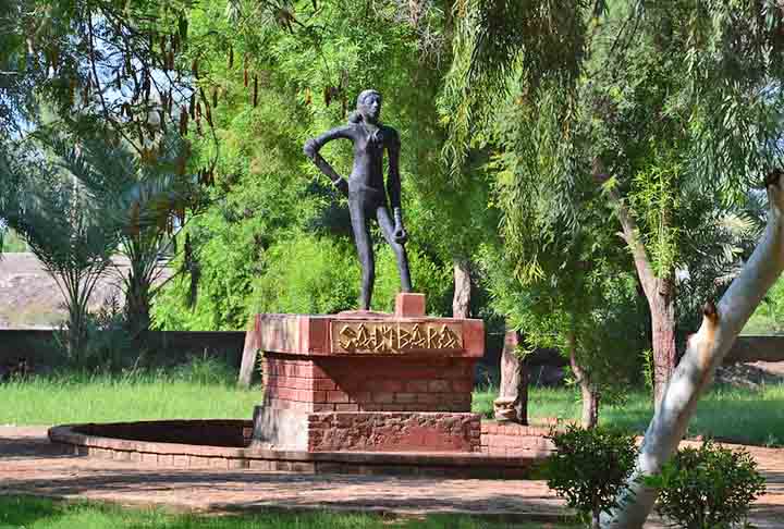 O local passa por restaurações, mas também sofre com ameaças de erosão e outras condições naturais.