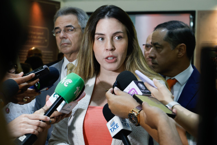 FORTALEZA, CEARÁ,  BRASIL- 16..05..2025:    Jade Romero, Vice-governadora. Governo do Estado, Alece e Sistema de Justiça promovem cooperação técnica pela proteção de crianças e adolescentes. /Daniel Galber Especial para O POVO)
