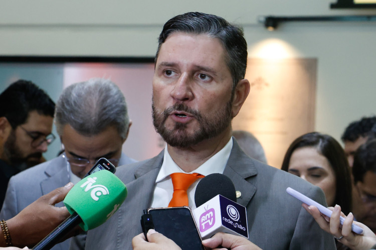 FORTALEZA, CEARÁ,  BRASIL- 16..05..2025:   Romeu Aldigueri, líder do governo Elmano na Assembleia. Governo do Estado, Alece e Sistema de Justiça promovem cooperação técnica pela proteção de crianças e adolescentes. /Daniel Galber Especial para O POVO)