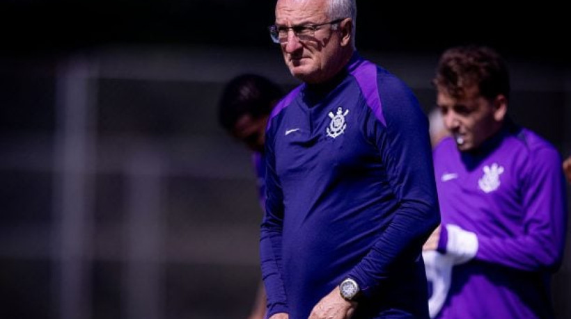 Elenco alvinegro dormiu no CT após retornar do Uruguai e Dorival só terá mais um treino antes do jogo na Neo Química Arena