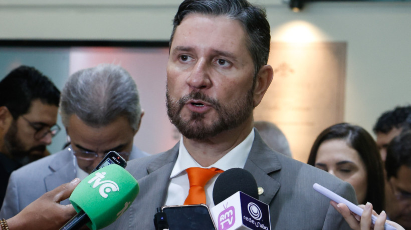 Projeto de lei do deputado estadual Romeu Aldigueri (PSB), presidente da Alece, propõe a obrigatoriedade de laudo laboratorial que comprove a ausência de metanol em bebidas alcoólicas no Ceará