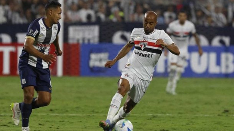 Atacante voltou a atuar contra o Fortaleza e Alianza Lima, mas voltou a sentir dores e só deve voltar a atuar após pausa para o Mundial