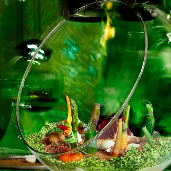 O Sublimotion promete levar os clientes a um universo totalmente novo, combinando culinária tradicional com criatividade.