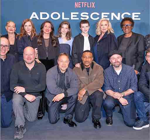 Enquanto a equipe tentava encontrá-lo para conversar sobre as gravações mais pesadas, Cooper frequentemente estava jogando futebol. Eu perguntava: cara, você está bem? E ele dizia: sim, peraí, estou ganhando aqui!, relembra o diretor Philip Barantini.