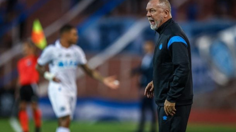 Enteados da filha do treinador morrem em acidente de carro no interior do Rio Grande do Sul. Tricolor emite nota de condolências