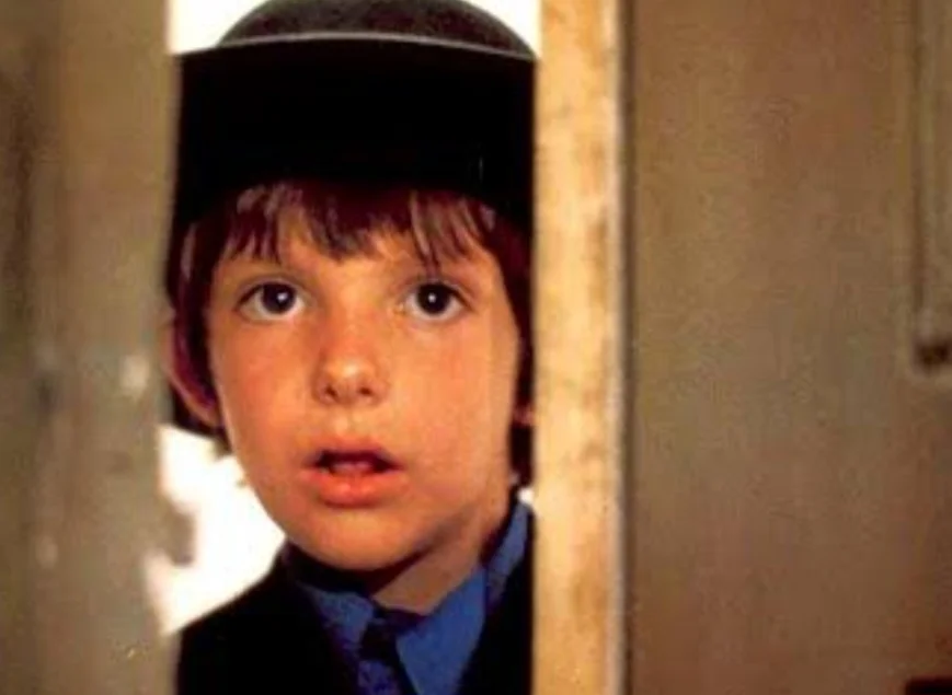 Os amishs, portanto, não obrigam ninguém a permanecer na comunidade. O rito de passagem chama-se rumspringa, que o jovem pode fazer o que quiser e experimentar o mundo externo. 