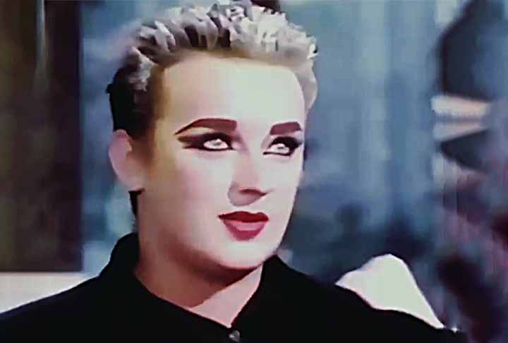 O primeiro grande passo de George surgiu quando foi notado por Malcolm McLaren, o grande nome por trás do grupo “Sex Pistols”. Ele o convidou a integrar o grupo Bow Wow Wow, de onde saiu pouco tempo depois.