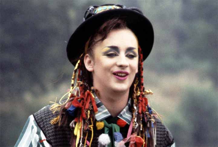 Karma Chameleon foi lançada como segundo single do álbum Colour by Numbers, de 1983. É um dos maiores sucessos do grupo, tendo ficado três semanas no topo da Billboard Hot 100 em 1984. A canção atingiu a primeira posição nas paradas de dezesseis países.