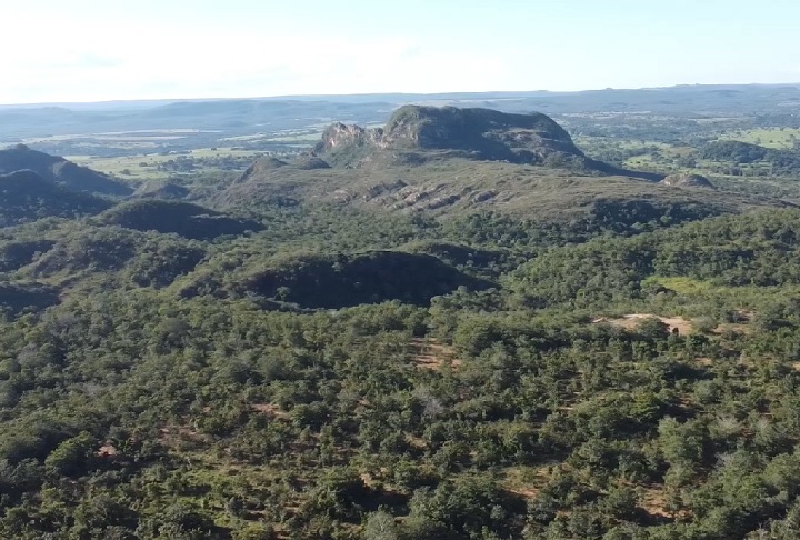 Das 11 crateras desse tipo existentes na América do Sul — dessas, oito ficam no Brasil —, o Domo de Araguainha faz parte das cinco maiores.