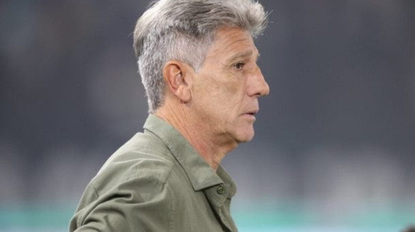 Técnico explicou seu planejamento para o uso de Riquelme e Isaque, ambos utilizados no empate com o Juventude, para o restante da temporada