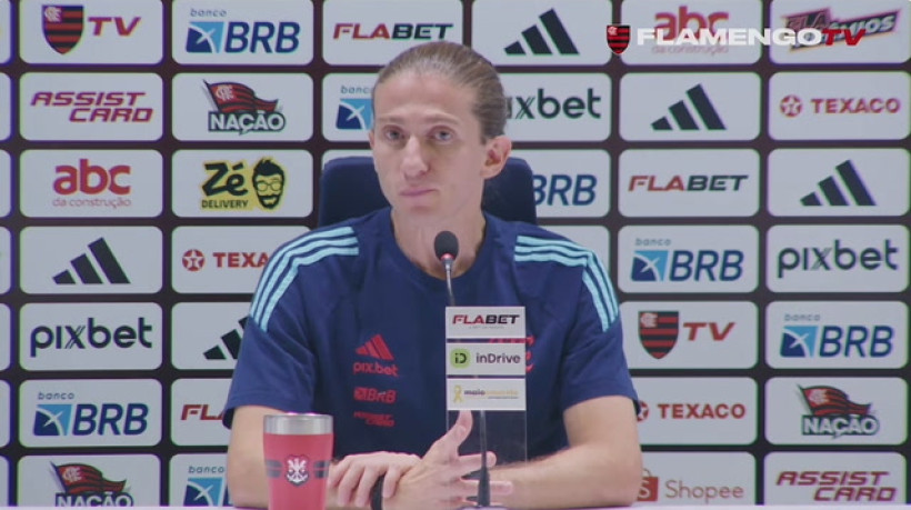 Filipe Luís analisa clássico e intervalo curto entre os jogos do Flamengo