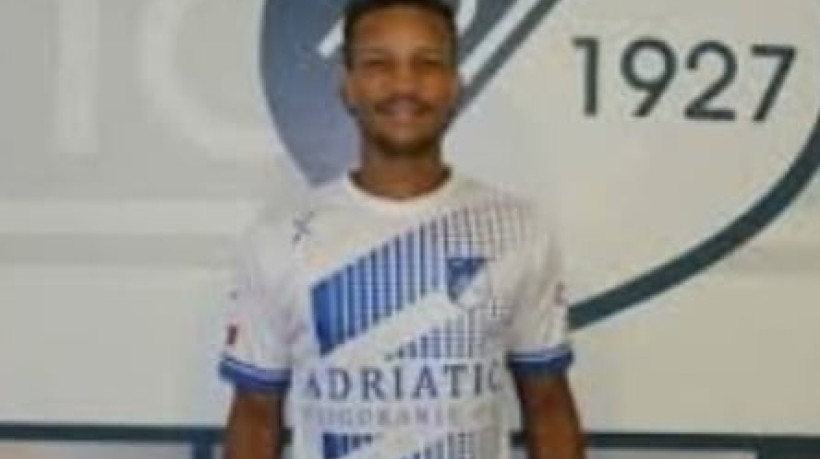 Zagueiro Uirá Marques fez dois gols contra em derrota do Atenas de Rio Cuarto. Presidente e outras pessoas ligadas ao clube foram investigadas