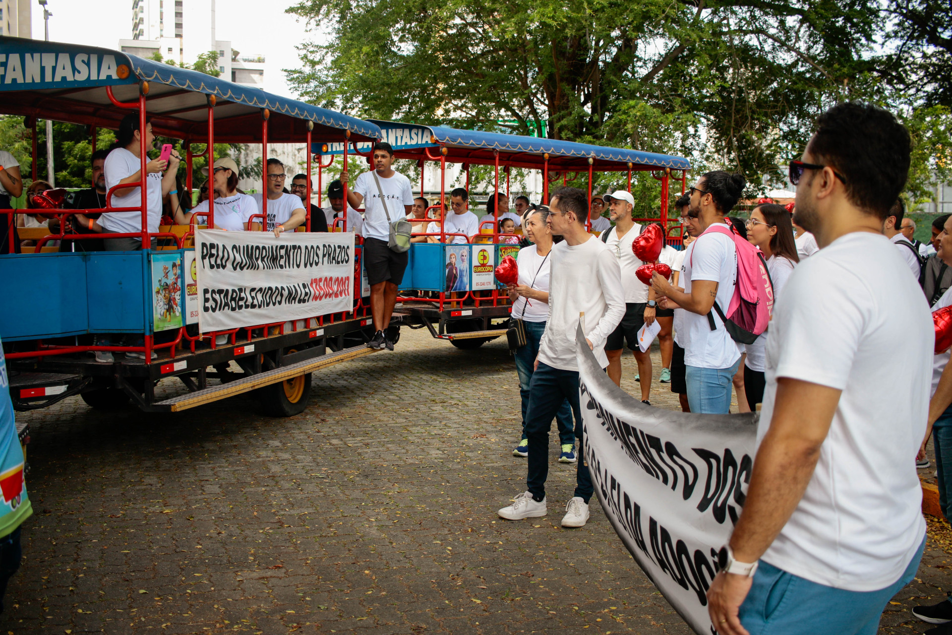 1 ª Caminhada da Adoção de Crianças e Adolescentes visa sensibilizar a sociedade sobre a importância da adoção legal