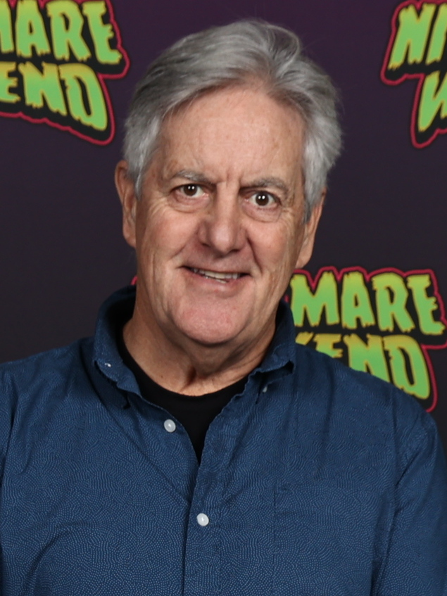 Encerrando a lista, David Naughton nasceu em 13 de fevereiro de 1951, em Connecticut e conquistou fama com seu papel em An American Werewolf in London. Sua performance cômica e dramática no clássico do terror lhe garantiu um lugar especial na cultura pop.