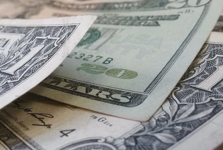 A Fundação Susan Thompson Buffett, por exemplo, destinou US$ 8,4 bilhões (em torno de R$ 46,7 bilhões) principalmente a instituições voltadas para a saúde reprodutiva.