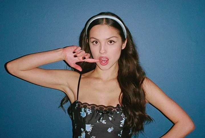 Eilish superou outros artistas como Olivia Rodrigo (foto), que ficou em 2º lugar, e The Kid LAROI, que ficou em 3º.