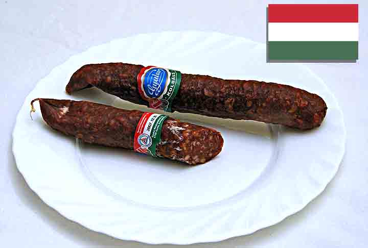 20º) Gyulai kolbász (Hungria) - Essa é uma linguiça tradicional húngara, originária da cidade de Gyula. É feita principalmente de carne de porco, temperada com páprica, alho, pimenta-do-reino e cominho.