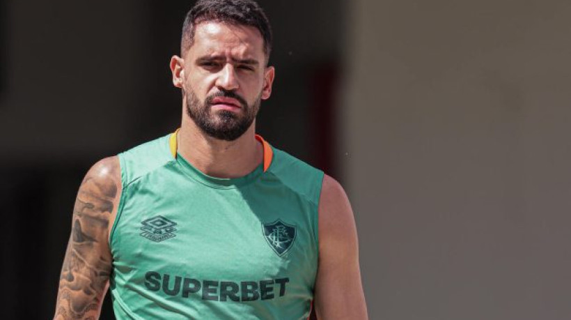 Meio-campista, de 37 anos, entende que não estava rendendo com a camisa do Tricolor e preferiu rescindir seu contrato, de forma amigável