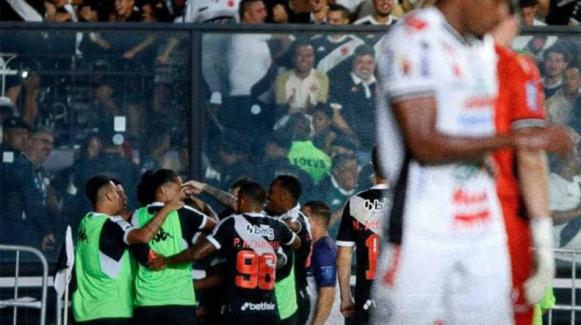 Cruz-Maltino domina o primeiro tempo, mas sofre empate no último minuto da etapa final. Nas penalidades, goleiro defendeu três cobranças