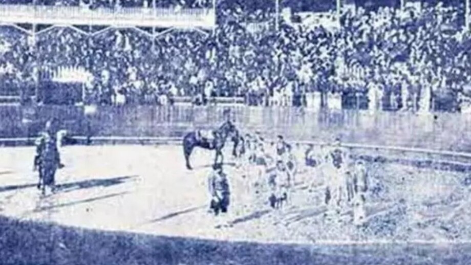 “Na passagem do século 19 para o 20 já havia uma tendência de mudança de mentalidade. Uma expressão clara disso é o aparecimento da Sociedade Protetora dos Animais. O Rio de Janeiro também estava passando por grandes transformações urbanas e de costumes. Então, houve uma pressão para a proibição das touradas”, explicou ao jornal O Globo o pesquisador Paulo Donato. Ele lançou em 2024, ao lado de Victor Andrade de Melo, o livro “Sol e Sombra - As Touradas no Rio de Janeiro”, que conta essa históri