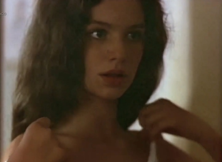 Um ano depois, em 1987, lançou outra campanha que fez muito sucesso na época, intitulada Primeiro Sutiã, para a marca Valisère.