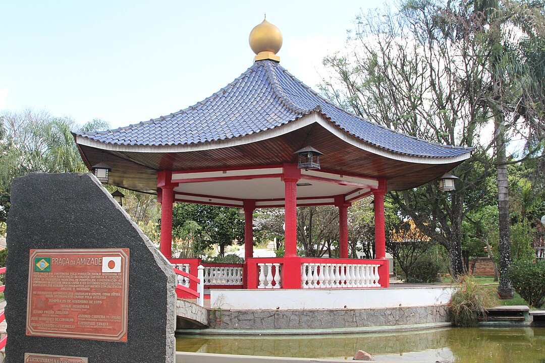 Pompeia (SP) - 70,06 pontos -  Crescimento ordenado, com economia local fortalecida pela indústria. Serviços públicos bem distribuídos e acessíveis. Comunidade acolhedora e ambiente limpo.
