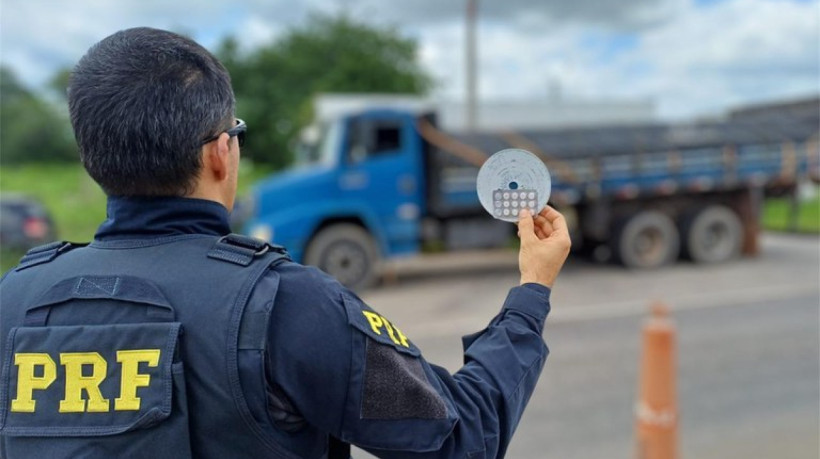 Segundo a PRF, não há registro de outras vítimas, além do pedestre que foi a óbito 