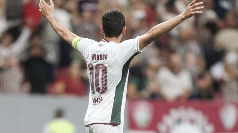 Camisa 10 foi um dos destaques da partida e colaborou com gol e assistência