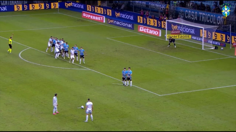 Análise do VAR: Grêmio x CSA, possível cartão vermelho (Copa do Brasil)