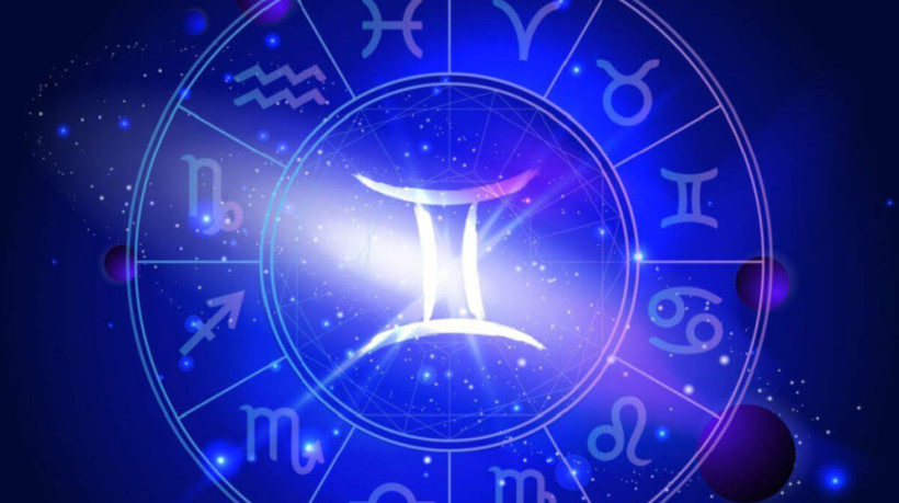 As pessoas do signo de Gêmeos são leves, descontraídas, divertidas e mutáveis (Imagem: NadezhdaShu | Shutterstock)
