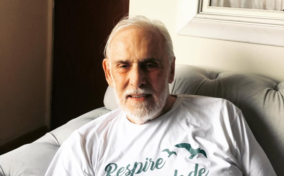 “Tenho alguns problemas de saúde, de locomoção, mas é suportável”, afirmou Cuoco na entrevista. 
