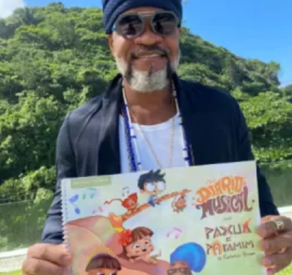 A Justiça da Bahia condenou o cantor e compositor Carlinhos Brown por utilizar, sem o devido reconhecimento, a identidade visual de dois personagens infantis do artista plástico Wilton Bernardo. 