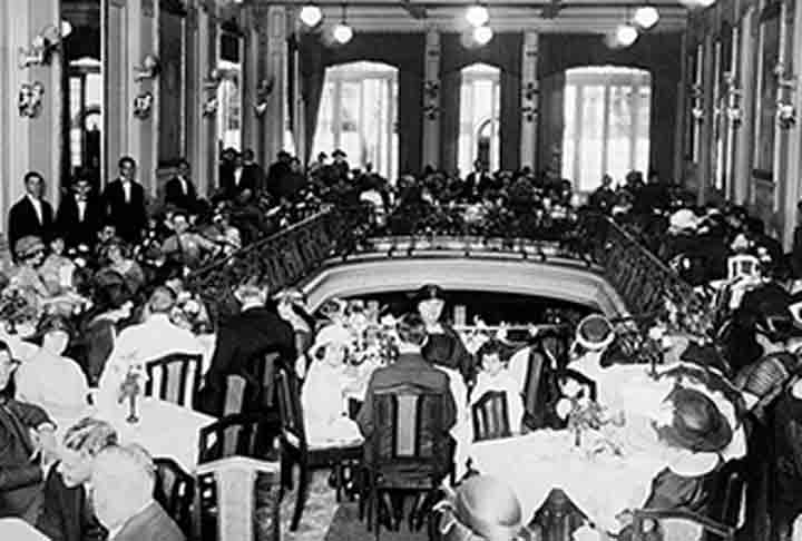 Seus fundadores foram os portugueses Joaquim Borges de Meireles e Manuel José Lebrão. 